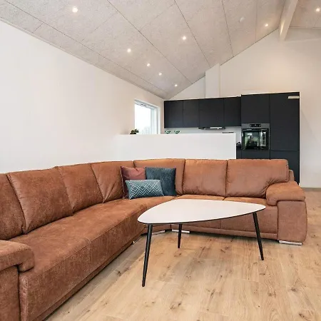 10 Person In Bogense-by Traum Bogense